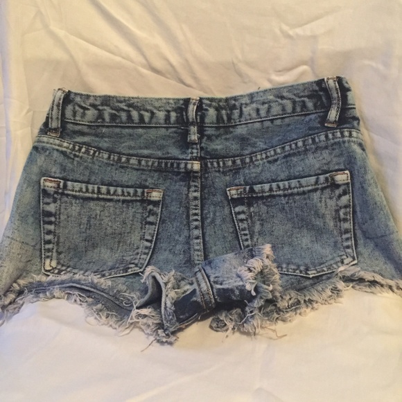 Forever 21 Distressed Denim Booty Shorts - Picture 3 of 5